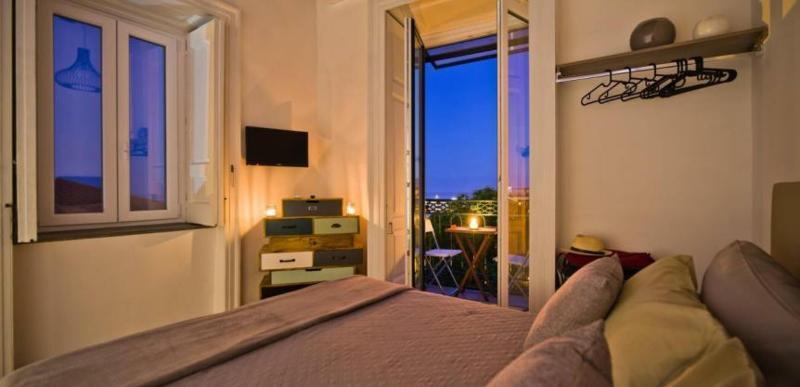Bed And Travel Apartment La Minerva Suite ซาแลร์โน ภายนอก รูปภาพ